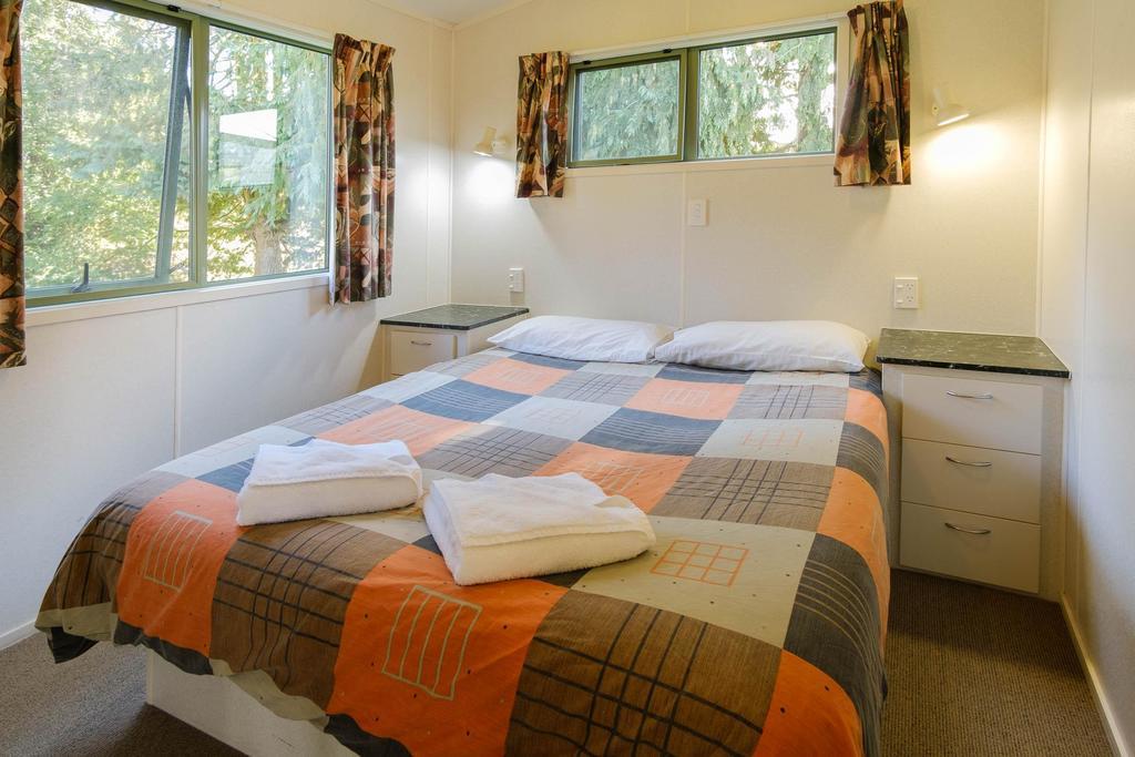 Grumpy's Kiwi Holiday Park Geraldine Bagian luar foto
