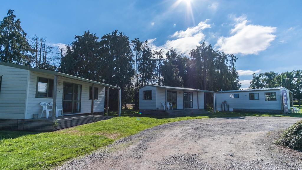 Grumpy's Kiwi Holiday Park Geraldine Bagian luar foto