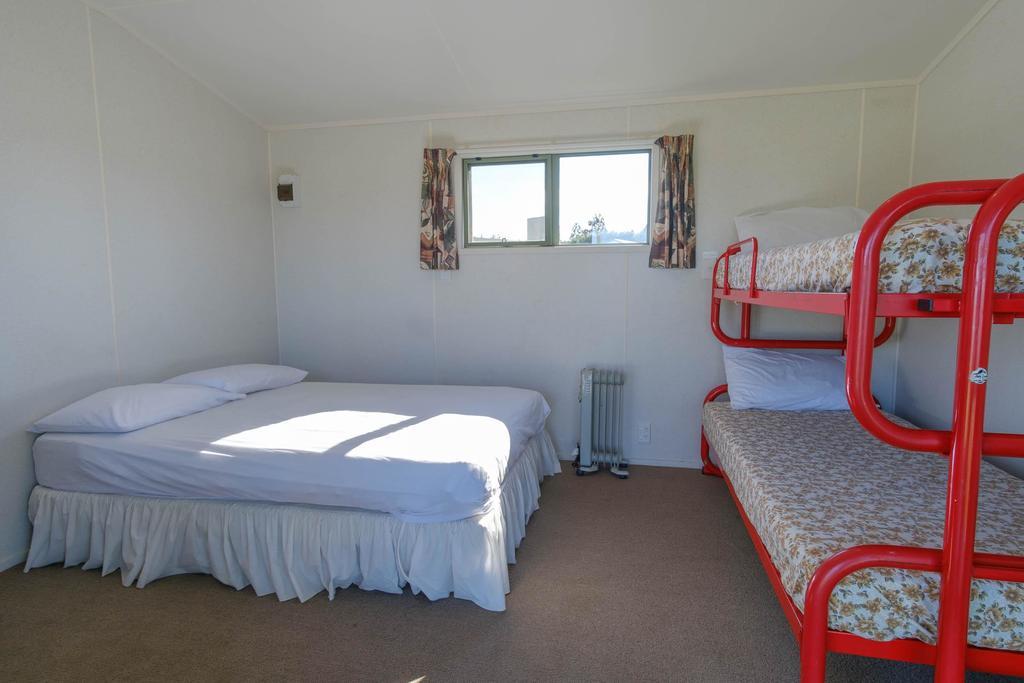 Grumpy's Kiwi Holiday Park Geraldine Bagian luar foto